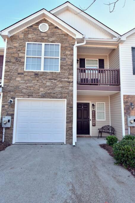 Cozy Renovated Winder Townhouse Traveller Awards 2025 Winner Exterior foto